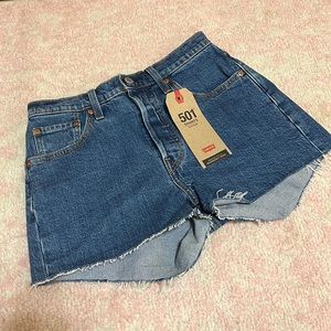 NWT Levi’s High Rise Shorts
